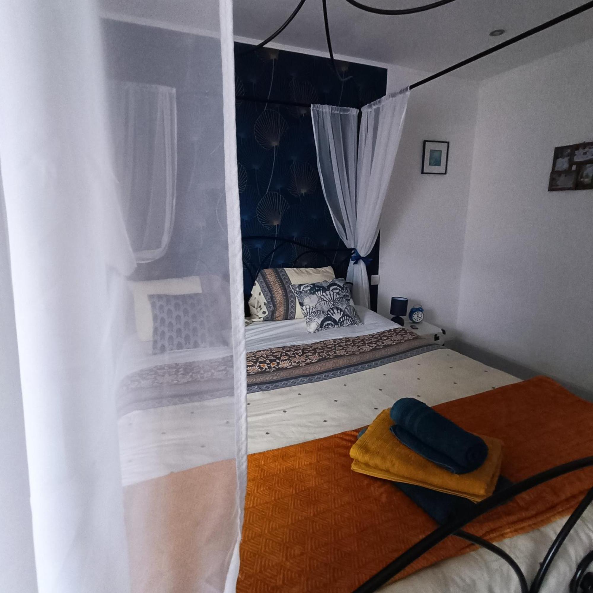 Bed & Breakfast La Douce Parenthese Entre Bois Et Champs-accueil Motards *